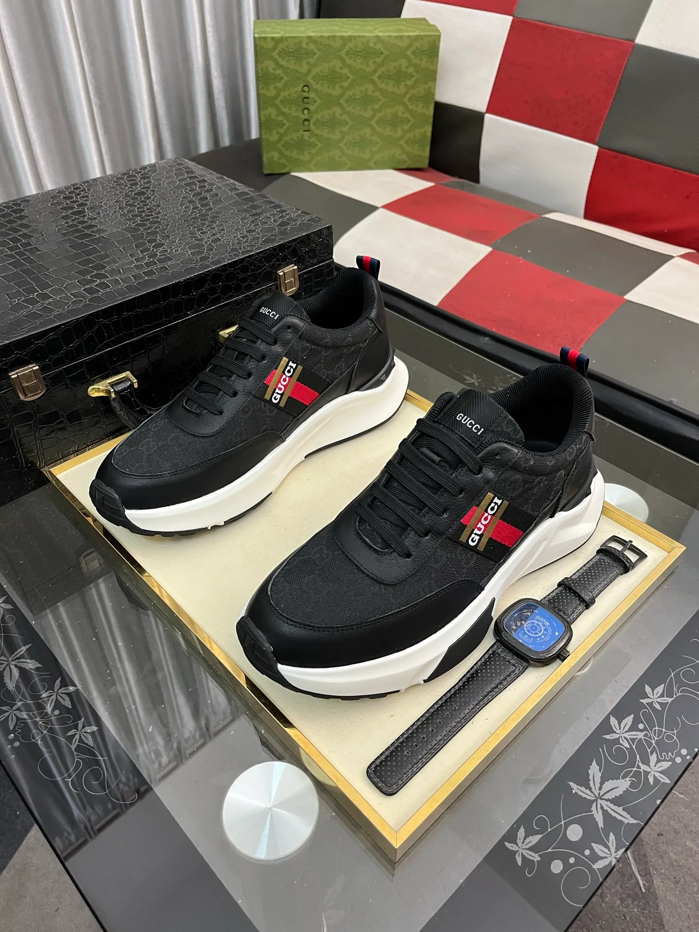 Men's Men's Shoes 💰458 ⌚️⌚️[GUCCI] Gucci men's casual shoes are absolutely popular 🔥The ultimate matching item for trendy men! The charm of super texture is irresistible, the main recommendation, the flower leather color is bright! The upper is made of high-quality brand printed fabric with cowhide, breathable leather lining and wear-resistant rubber sole, noble and elegant! Extremely comfortable🎁🎁You can be as handsome as you want💪 38-445⃣️colors available
